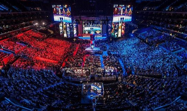 接球位置远 接球位置远