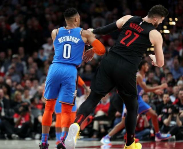 针对门将犯 针对门将犯