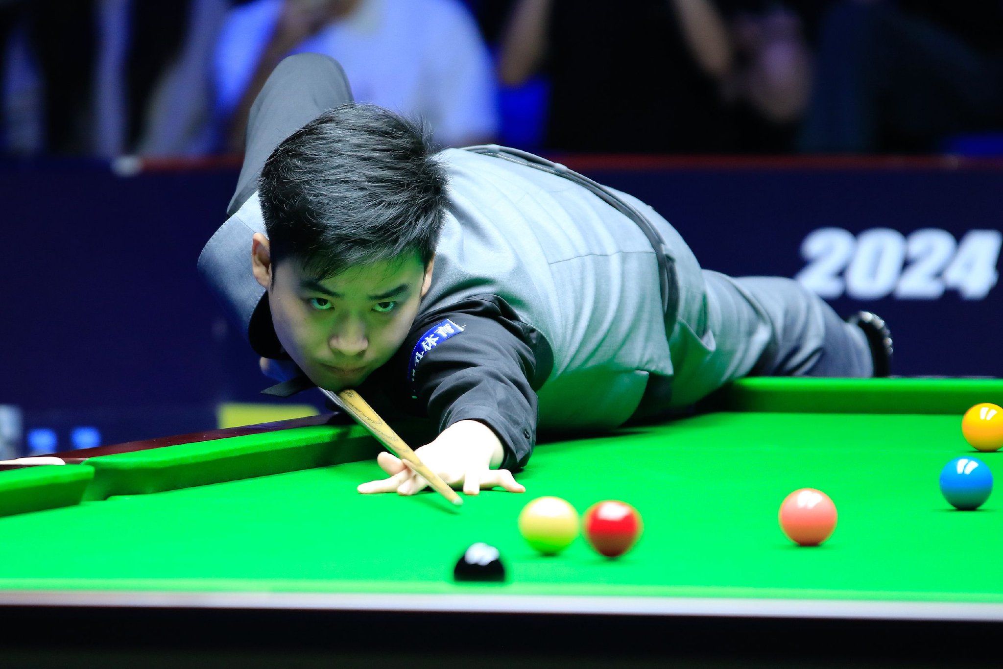 首盘比赛中 首盘比赛中