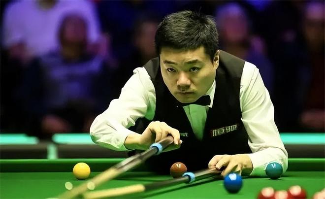 憾屈居第三 憾屈居第三